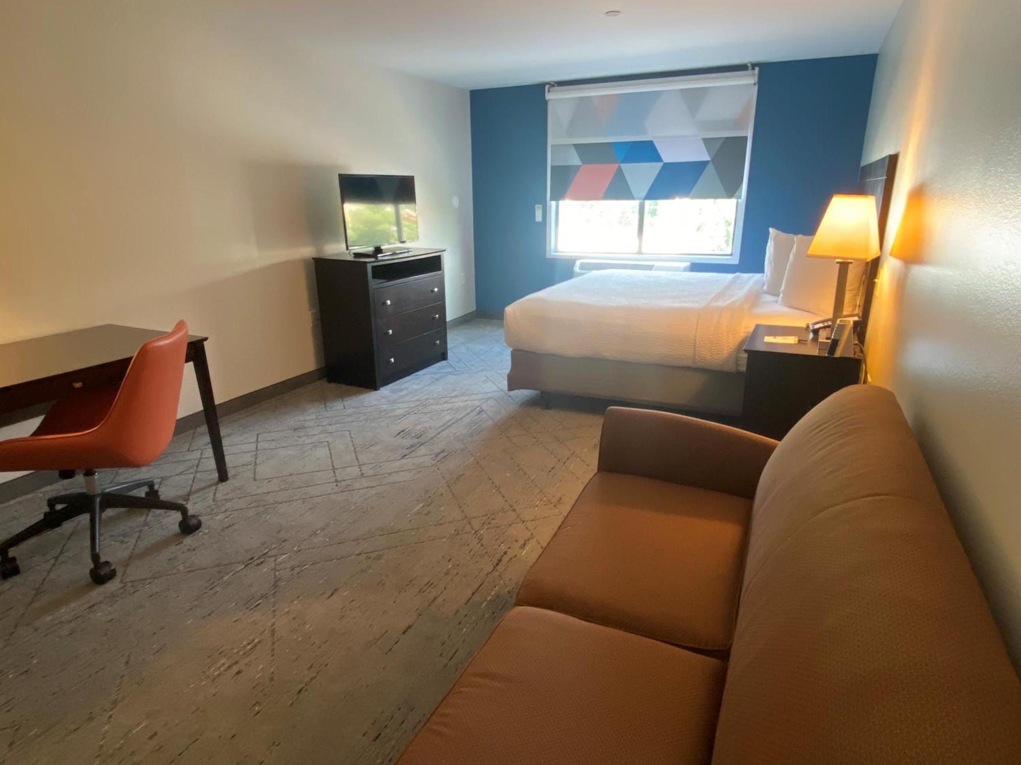 Wingate By Wyndham State Arena Raleigh/Cary Hotel Exteriör bild