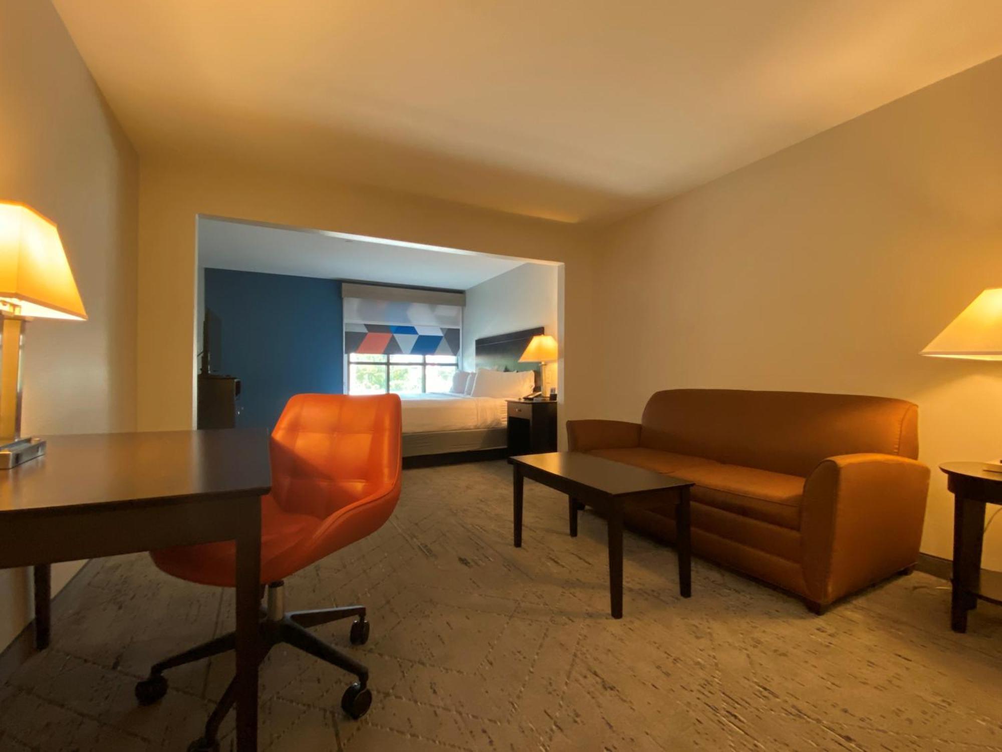 Wingate By Wyndham State Arena Raleigh/Cary Hotel Exteriör bild