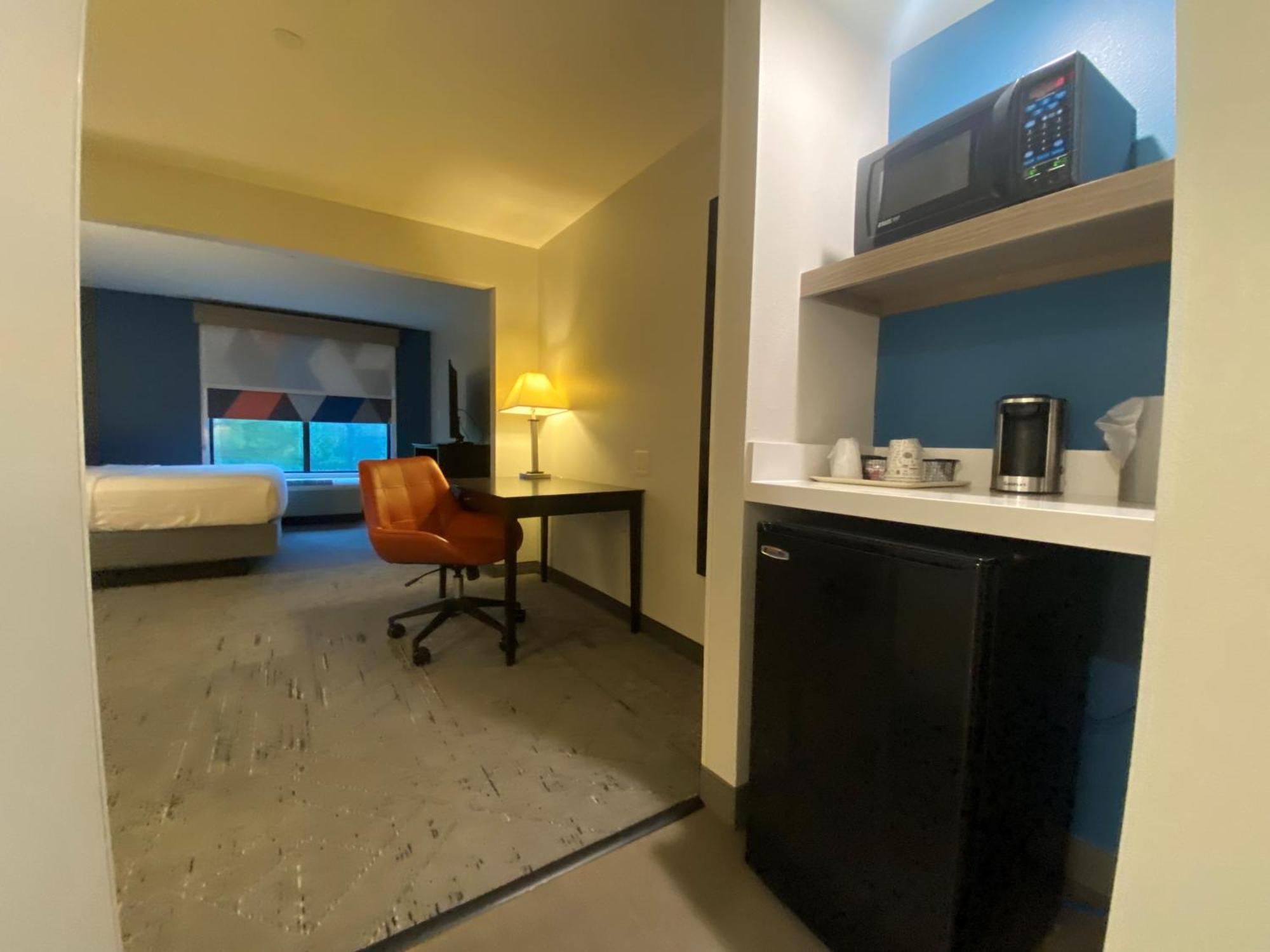 Wingate By Wyndham State Arena Raleigh/Cary Hotel Exteriör bild