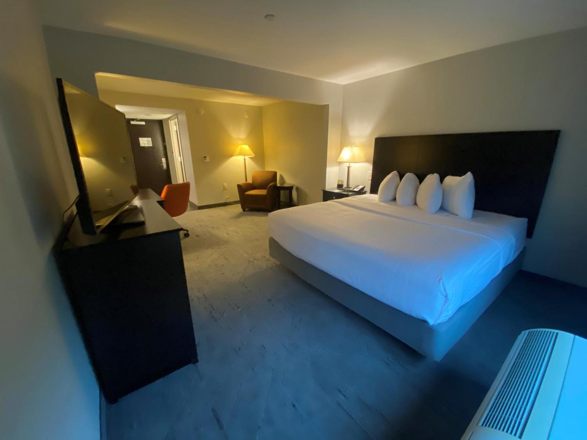 Wingate By Wyndham State Arena Raleigh/Cary Hotel Exteriör bild
