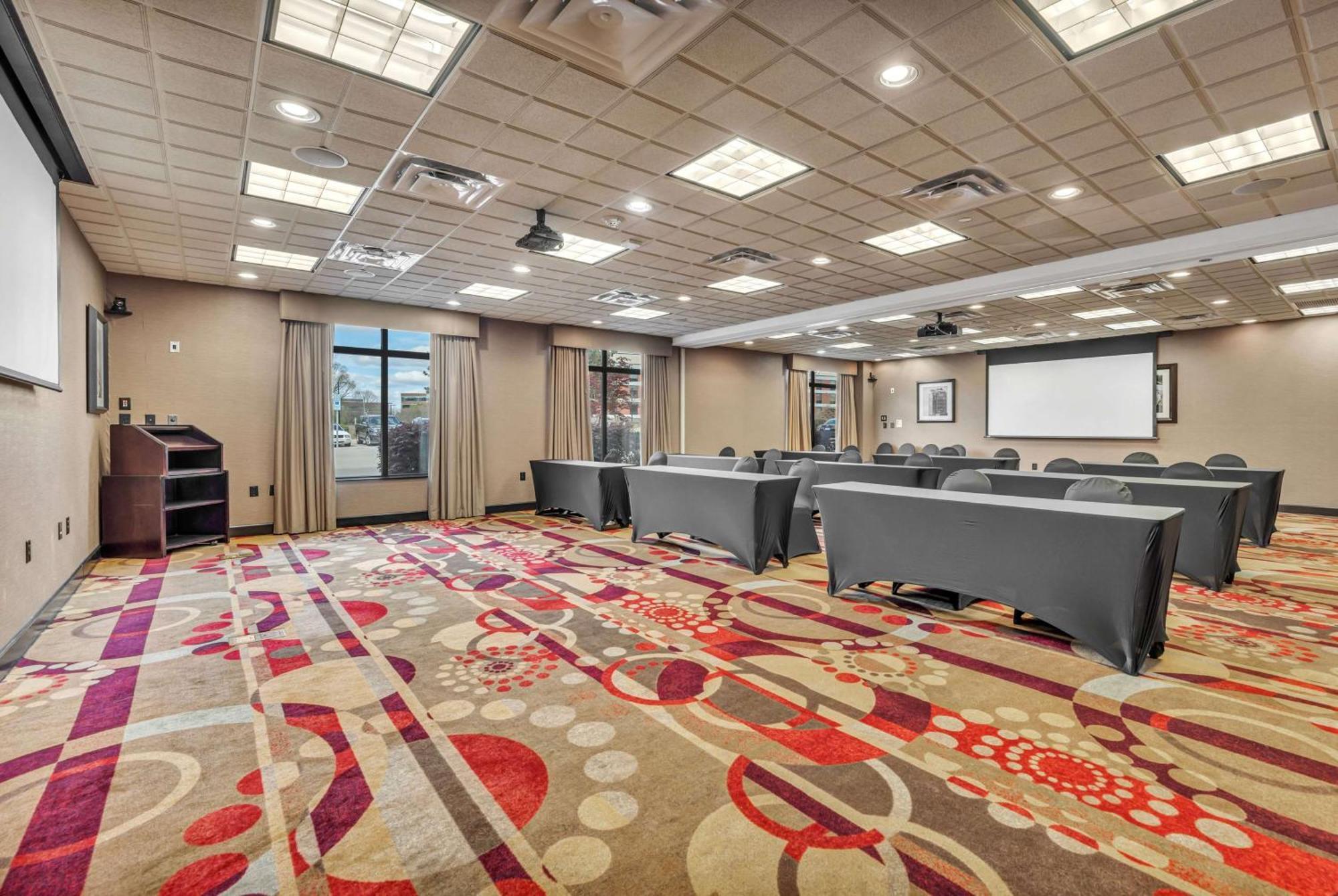 Wingate By Wyndham State Arena Raleigh/Cary Hotel Exteriör bild