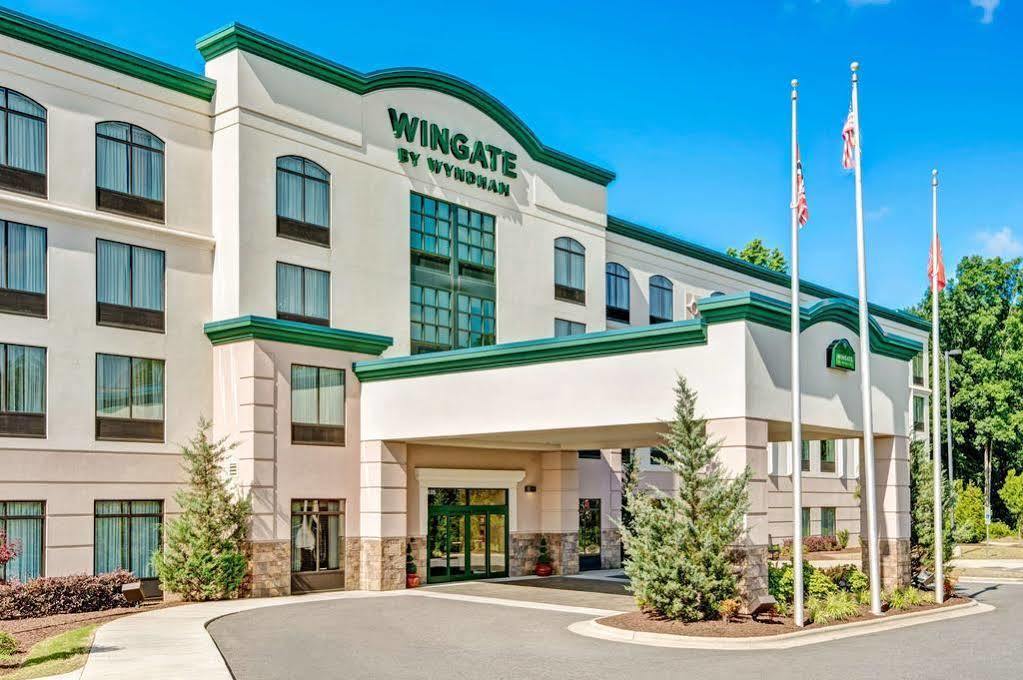 Wingate By Wyndham State Arena Raleigh/Cary Hotel Exteriör bild